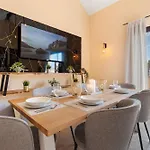 Te Mahana Nei House